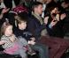 Mary de Danemark, enceinte de jumeaux dont la naissance est attendue en janvier 2011, était de sortie à Tivoli (Copenhague) le 11 décembre 2010 avec son époux le prince héritier Frederik et leurs enfants Christian et Isabella.