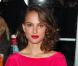 Natalie Portman porte une robe Elizabeth & James à New York, le 12 novembre 2007.