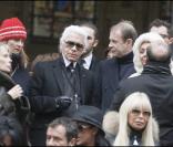 Candice Patou, Emmanuelle Seigner, Karl Lagerfeld, François-Marie Banier et Hermine de Clermont-Tonnerre, aux obsèques de Gérald Nanty, le 22 décembre 2010, à Paris.