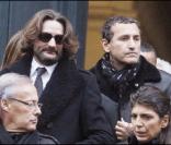 Frédéric Beigbeder et Pascal Houzelot aux obsèques de Gérald Nanty, le 22 décembre 2010, à Paris.