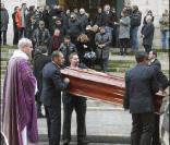 Le cercueil de Gérald Nanty, lors de ses obsèques, le 22 décembre 2010, à Paris.