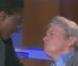 Alain Delon embrasse Claudia dans l'émission Ce soir avec Arthur