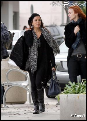Eva Longoria et Marcia Cross lors de leur shopping de Noël il y a quelques jours, fin décembre 2010 à Los Angeles...