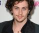 Aaron Johnson est l'homme le mieux habillé de 2010 et a été élu par le magazine GQ 