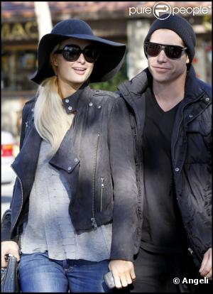 Paris Hilton et son boyfriend Cy Waits à Beverly Hills.