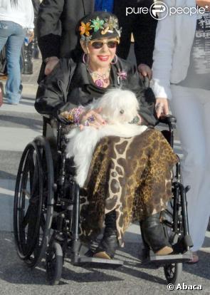 Elizabeth Taylor fait son shopping