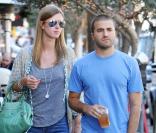 Nicky Hilton se promène dans les rues de Beverly Hills en compagnie de son petit ami de longue date, David Katzenberg, vendredi 21 janvier 2011.