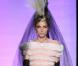 Andrej Pejic lors du défilé Femmes Haute Couture de Jean-Paul Gaultier. 26 janvier 2011