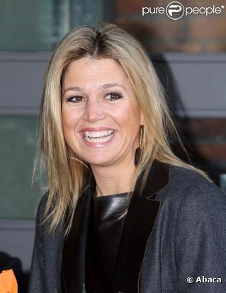 Le 28 janvier 2011, la princesse Maxima des Pays-Bas assurait l'inauguration d'un centre socio-culturel dans une tenue qu'elle adore et qui ne risque pas la transparence !