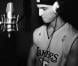 Le fils de Tom Hanks veut devenir une star du rap... La preuve en images !