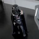Découvrez le mini Dark Vador, star du Super Bowl et de Youtube !