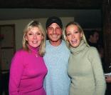 Ophélie et Mickael Winter avec leur maman Cathy en novembre 1999