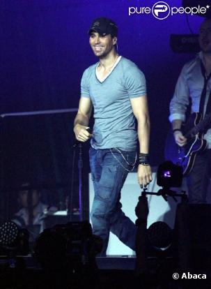 Enrique Iglesias en concert au Hard Rock Live, à Hollywood, le 10 février 2011