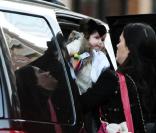 Georgina Chapman avec sa petite India Pearl, 5 mois et demi, dans les rues de New York, le 11 février 2011
