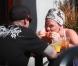 Pink et Carey Hart déjeunent au soleil à Los Angeles le 11 février 2011