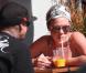 Pink et Carey Hart déjeunent au soleil à Los Angeles le 11 février 2011