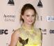 Natalie Portman reçoit le prix de meilleure actrice pour son rôle de Black Swan à la cérémonie des Film Independent Spirit Awards à Santa Monica, le 26 février 2011.