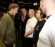 A la mi-temps du match Angleterre-France à Twickenham, le 26 février 2011, dans le Tournoi des VI Nations, le prince Harry a rencontré les protagonistes d'une manifestation caritative.