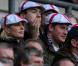 Zara Phillips était présente à Twickenham le 26 février 2011 pour regarder son futur époux Mike Tindall dans le crunch du Tournoi des VI Nations. Son cousin le prince Harry partageait la chaude ambiance du match avec elle !