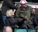 Zara Phillips était présente à Twickenham le 26 février 2011 pour regarder son futur époux Mike Tindall dans le crunch du Tournoi des VI Nations. Son cousin le prince Harry partageait la chaude ambiance du match avec elle !