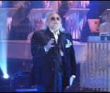 Demis Roussos sur le plateau des Années bonheur (France 2) enregistré le 2 mars et diffusé le 26 mars 2011