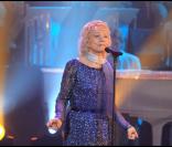 Isabelle Aubret sur le plateau des Années bonheur (France 2) enregistré le 2 mars et diffusé le 26 mars 2011