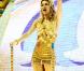 Gisele Bündchen et son mari Tom Brady font la fête et s'embrassent lors du Carnaval de Rio, le 6 mars 2011