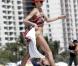 Lilly Becker passe du temps sur la plage avec son fils Amadeus et son mari Boris Becker à Miami en compagnie de leur nounou le 8 mars 2011