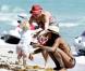 Lilly Becker et son fils Amadeus, en compagnie de la nounou sur la plage à Miami le 8 mars 2011