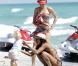 Lilly Becker et son fils Amadeus, en compagnie de la nounou sur la plage à Miami le 8 mars 2011