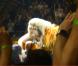 Kylie Minogue : Elle embrasse son bel Andres en plein concert ! Trop beau !