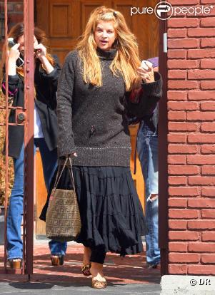Kirstie Alley à la sortie des répétitions de Dancing with the Stars, à Los Angeles, le 25 mars 2011