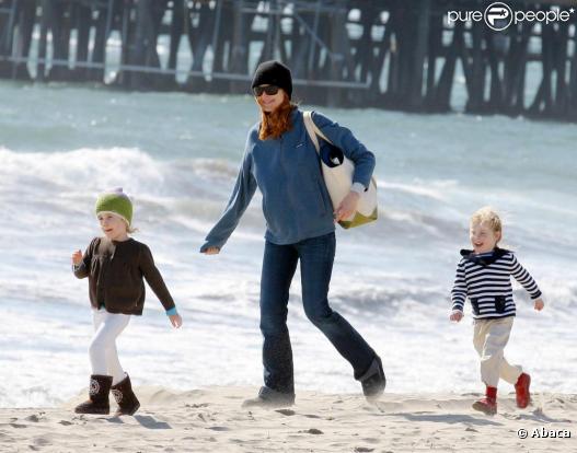 Marcia Cross et ses deux fillettes pour son anniversaire, 25 mars à Venice Beach