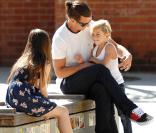Gavin Rossdale assiste à la séance de drague de son fils Kington ! (Beverly Hills, 30 mars 2011)