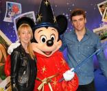  Audry Lamy et son boyfriend Thomas lors du Festival des moments magiques de Disney au Disneyland Resort Paris à Marne-La-Vallée le 2 avril 2011 