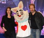 <p>Géraldine Pailhas et Christopher Thompson lors du Festival des moments magiques de Disney au Disneyland Resort Paris à Marne-La-Vallée le 2 avril 2011</p>