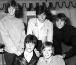 Les frères Gibb fondent les Bee Gees en 1957