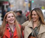 Le 6 avril 2011 à New york, sur le tournage de <em>New Year\'s Eve</em>, Sarah Jessica Parker et Abigail Breslin semblent très complices<br />