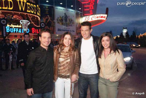 Jean-Pascal, Jenifer, Olivia et Mario de la Star Ac' à Disneyland Resort Paris en février 2002 