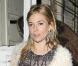 Sienna Miller sort de son restaurant préféré de Covent Garden, à Londres, le 7 avril 2011.