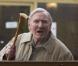 Leslie Phillips dans Venus