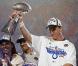 L'immense star de la NFL Peyton Manning (photo : lors de la victoire lors du Super Bowl XLI), quarterback des Colts d'Indianapolis, est devenu papa de jumeaux le 31 mars 2011, à 35 ans, nés de son amour avec sa femme Ashley.