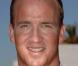 Peyton Manning prépare le Saturday Night Live, en 2007, avec la chanteuse Carrie Underwood