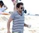 L'ex-star de The Hills Jason Wahler se détend à la plage avec sa girlfriend à Miami le 2 avril 2011