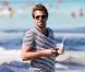 Soigné de son addiction à l'alcool, l'ex-star de The Hills Jason Wahler sirote un jus de citron à Miami le 2 avril 2011