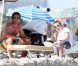  Moment de détente pour l'ex-star de The Hills Jason Wahler en compagnie de sa girlfriend et d'un ami à Miami le 2 avril 2011 