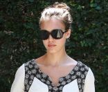 Jessica Alba, le jour de ses 30 ans, le 28 avril 2011, sortant du café Chez Marie à Los Angeles.
