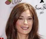 Teri Hatcher a organisé une soirée de charité pour les enfants à Santa Monica le 1 mai 2011.
