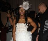 Serena Williams s'est trompée de jour pour le mariage de Will and Kate ! Non à cette robe poilue... New York, 2 mai 2011 