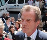 Bernard Kouchner, au dernier hommage rendu à Marie-France Pisier, à Paris, le 5 mai 2011.